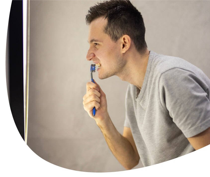 Gingivits - דלקת חניכיים: תסמינים, גורמים וטיפולים